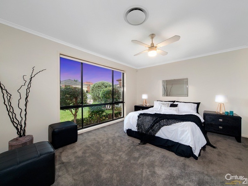 98 Phoenix Avenue, Stanhope Gardens NSW 2768
