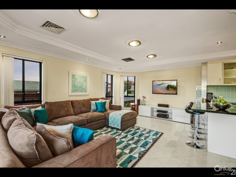 15 Tullaroan Street, Kellyville Ridge NSW 2155