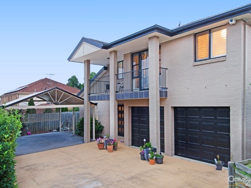 8 Hopkins Circuit, Rouse Hill NSW 2155