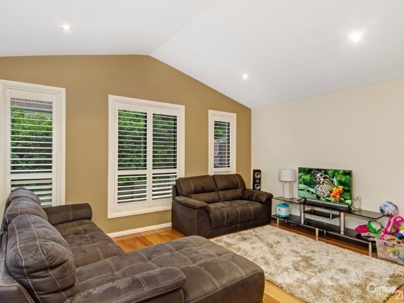 8 Hopkins Circuit, Rouse Hill NSW 2155