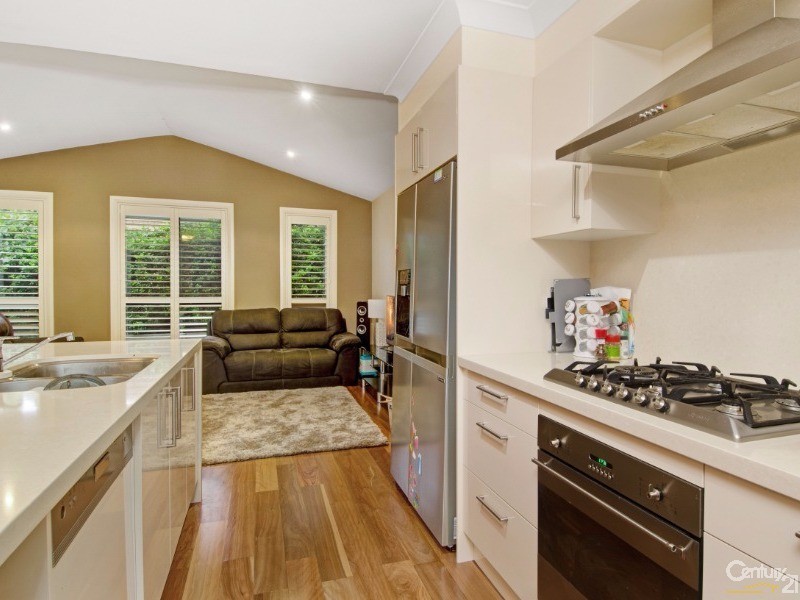 8 Hopkins Circuit, Rouse Hill NSW 2155