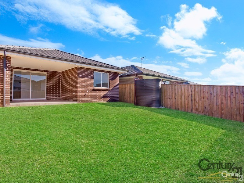 36 Summerland Crescent, Colebee NSW 2761