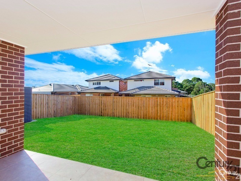 36 Summerland Crescent, Colebee NSW 2761