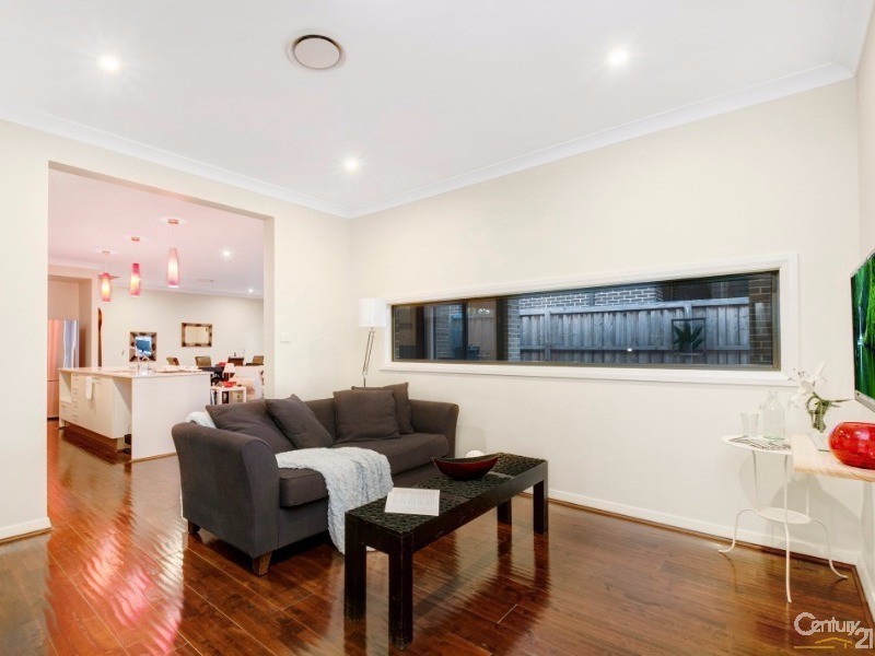 9 Greenview Parade, The Ponds NSW 2769