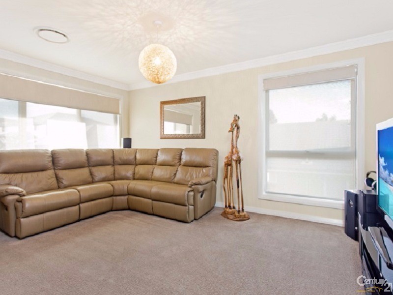 39 Ripple Crescent, The Ponds NSW 2769