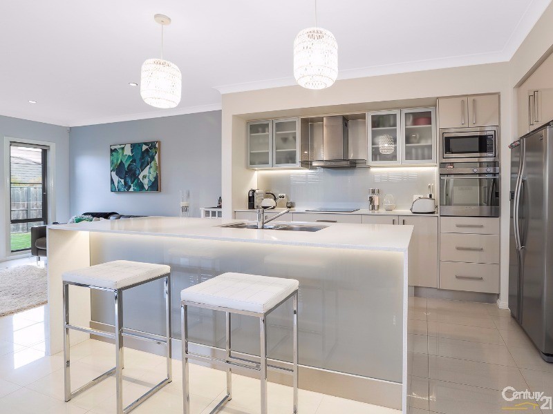 18 Waterfall Boulevard, The Ponds NSW 2769