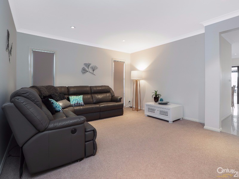 18 Waterfall Boulevard, The Ponds NSW 2769