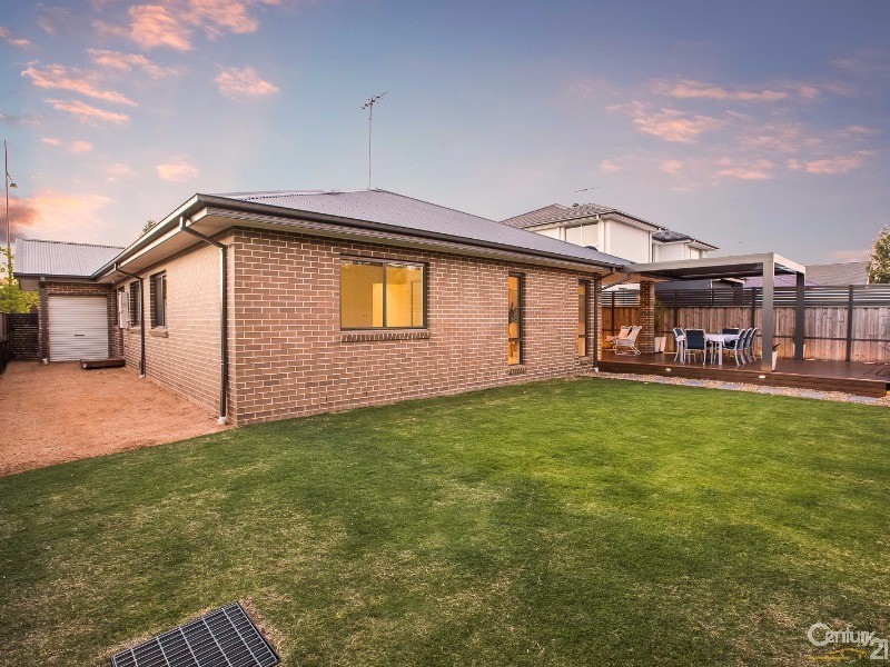 18 Waterfall Boulevard, The Ponds NSW 2769