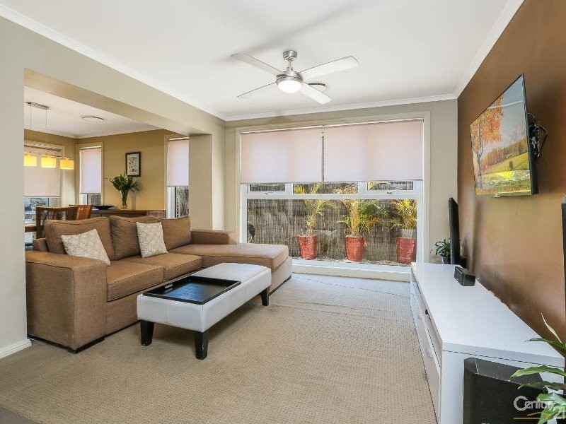 19 Pebble Crescent, The Ponds NSW 2769