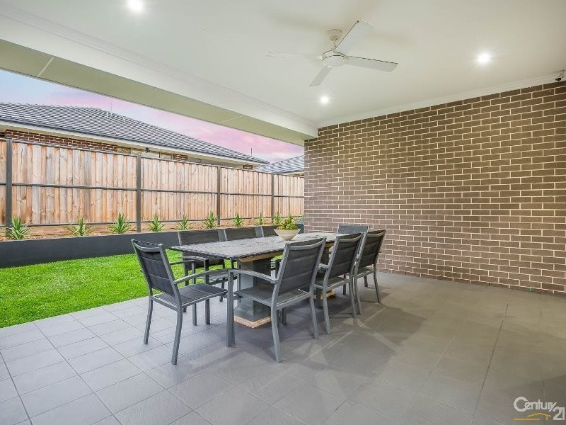 24 Tomah Crescent, The Ponds NSW 2769