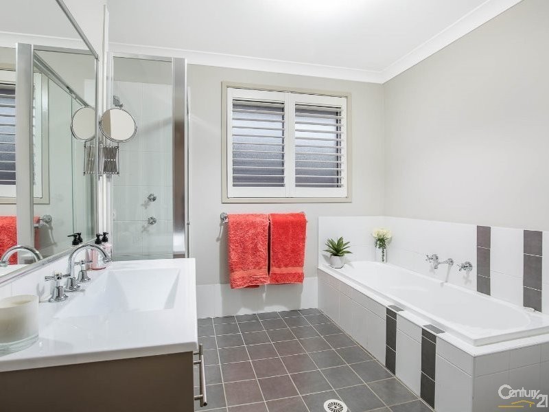 14 Paringa Drive, The Ponds NSW 2769