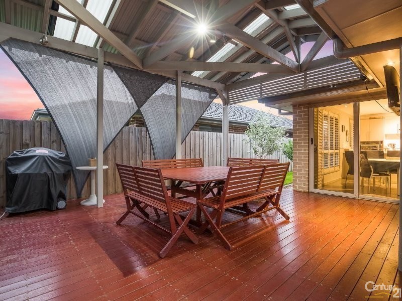 14 Paringa Drive, The Ponds NSW 2769