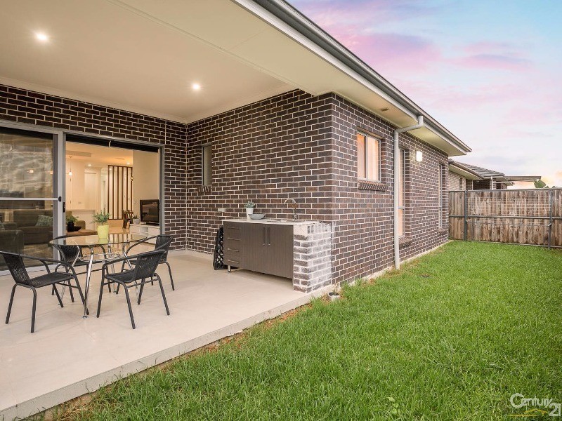 204 Ridgeline Drive, The Ponds NSW 2769