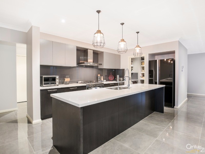 18 Coorong Road, Kellyville NSW 2155