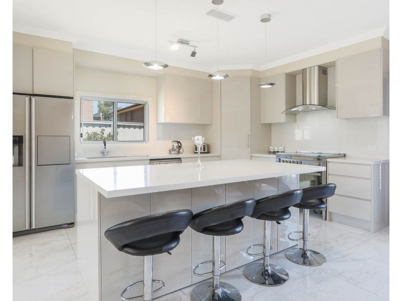 2 Barzona Street, Beaumont Hills NSW 2155