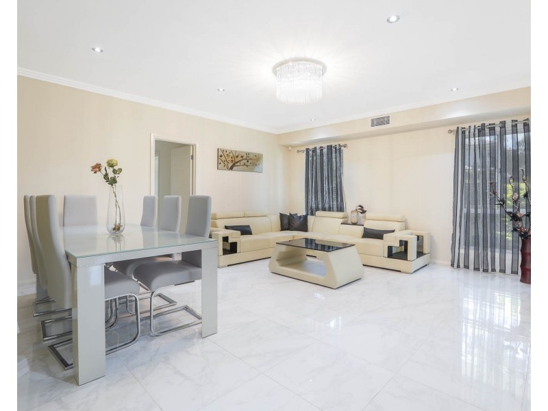 2 Barzona Street, Beaumont Hills NSW 2155