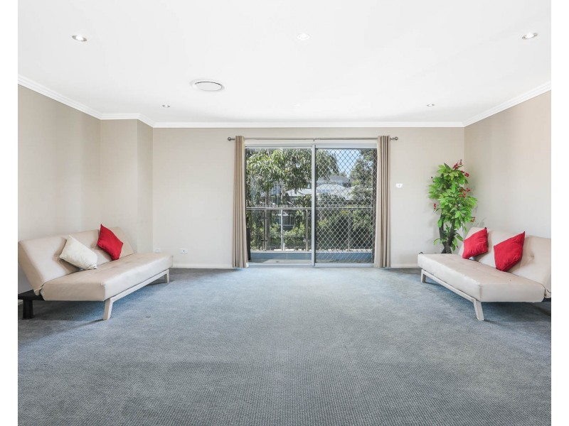 2 Barzona Street, Beaumont Hills NSW 2155