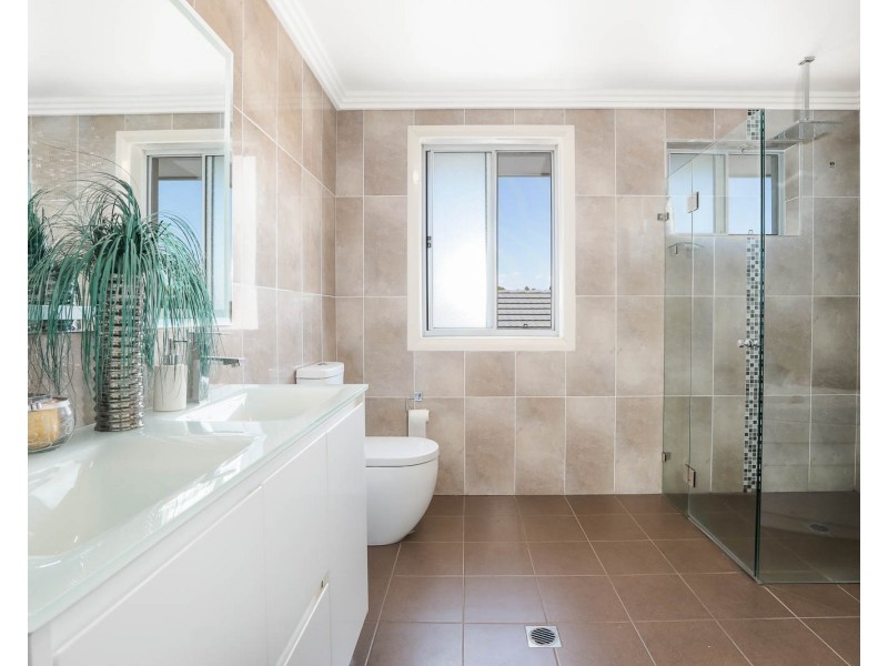 2 Barzona Street, Beaumont Hills NSW 2155