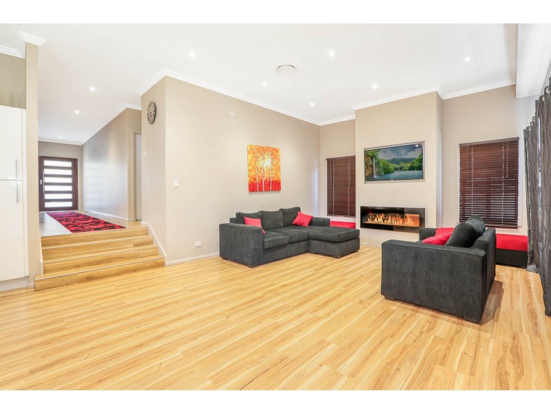 42 Bridgewood Drive, Beaumont Hills NSW 2155