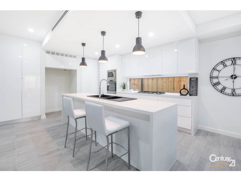 64 McMillian Circuit, Kellyville NSW 2155