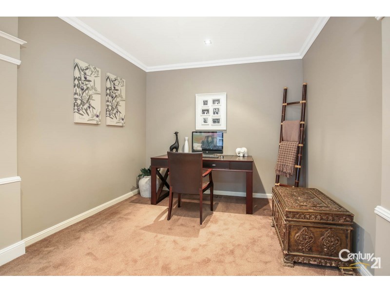 8 Mungerie Road, Beaumont Hills NSW 2155