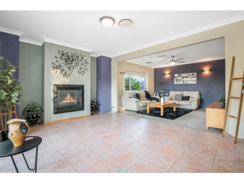 12 Brampton Drive, Beaumont Hills NSW 2155