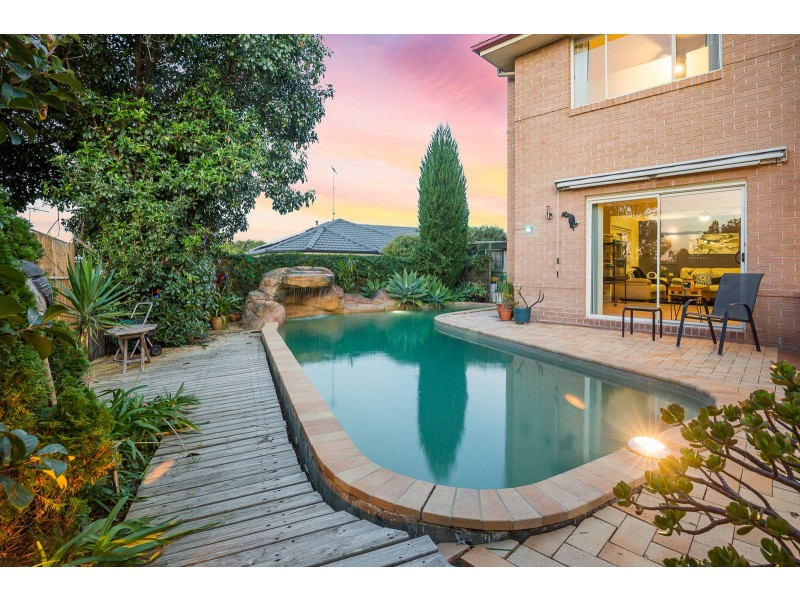 12 Brampton Drive, Beaumont Hills NSW 2155