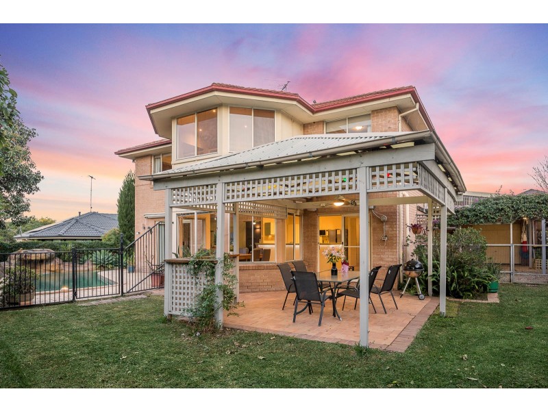 12 Brampton Drive, Beaumont Hills NSW 2155