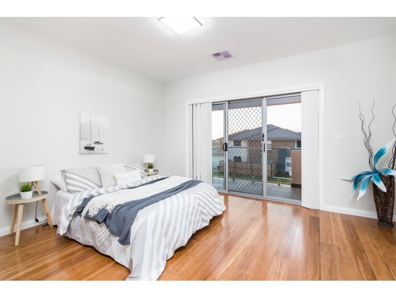 2/25  Govetts Street, The Ponds NSW 2769