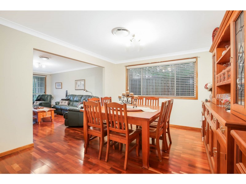 18 Tallowood Grove, Beaumont Hills NSW 2155