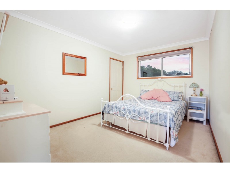 18 Tallowood Grove, Beaumont Hills NSW 2155