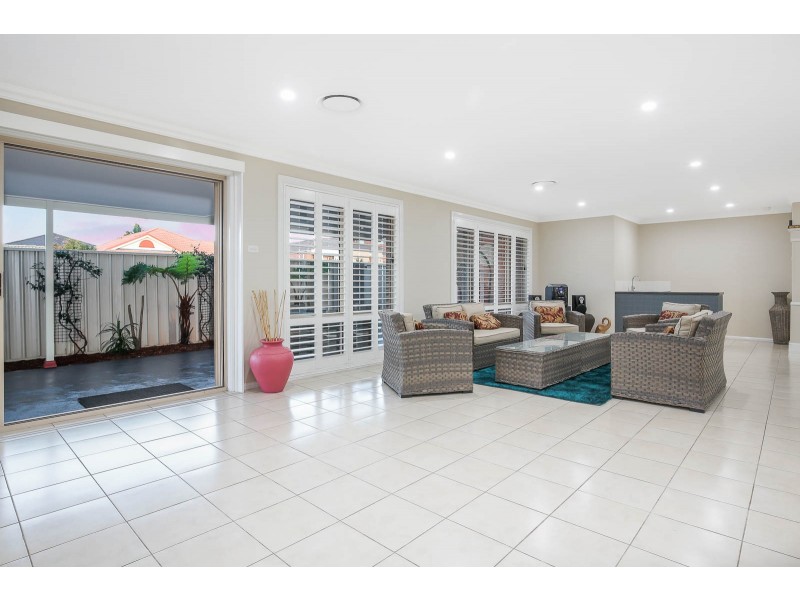 16 Honeyeater Crescent, Beaumont Hills NSW 2155