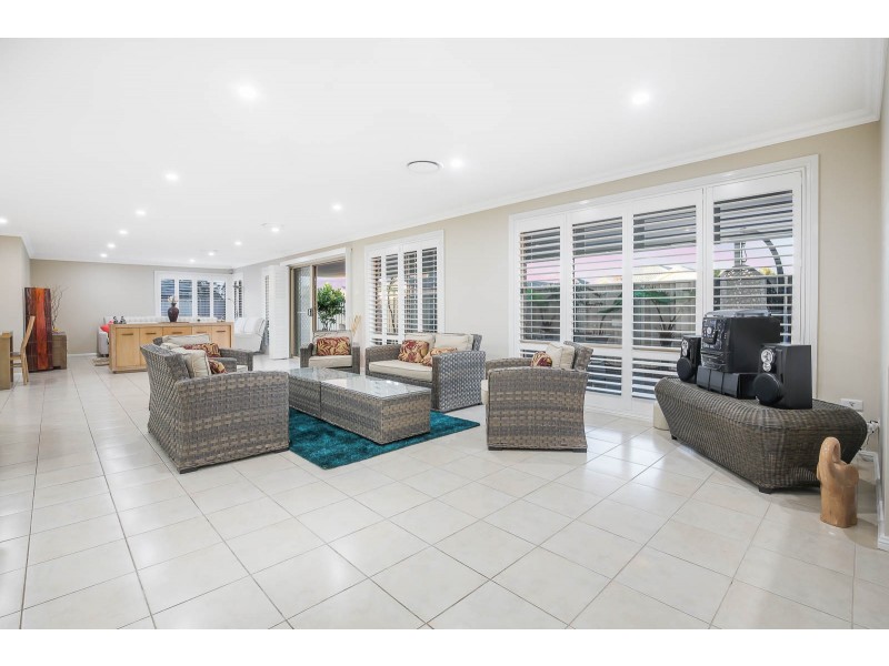 16 Honeyeater Crescent, Beaumont Hills NSW 2155