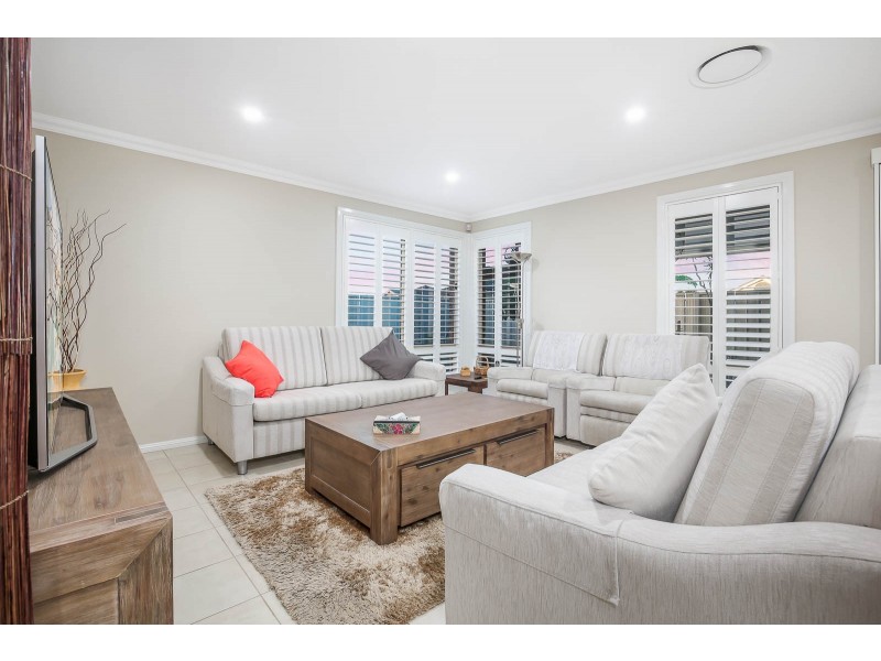 16 Honeyeater Crescent, Beaumont Hills NSW 2155