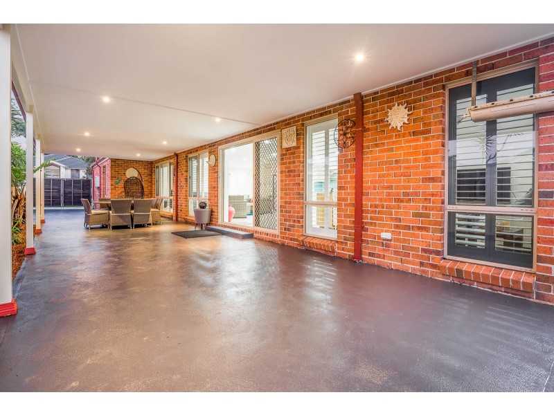 16 Honeyeater Crescent, Beaumont Hills NSW 2155