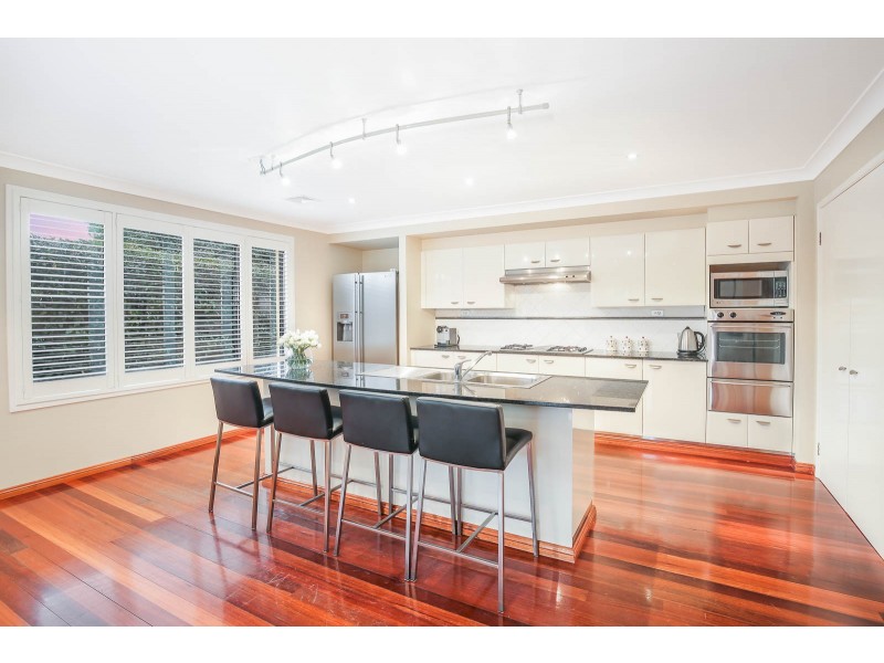 15 Highfield Place, Beaumont Hills NSW 2155