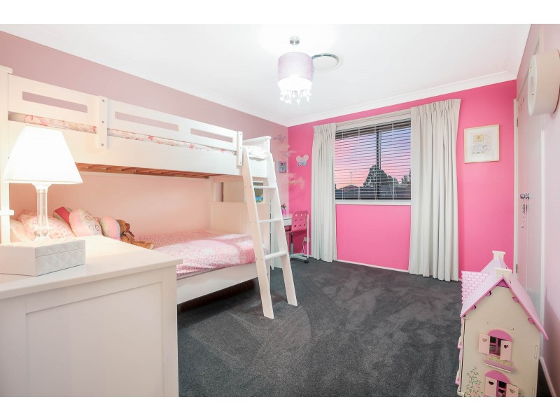 15 Highfield Place, Beaumont Hills NSW 2155