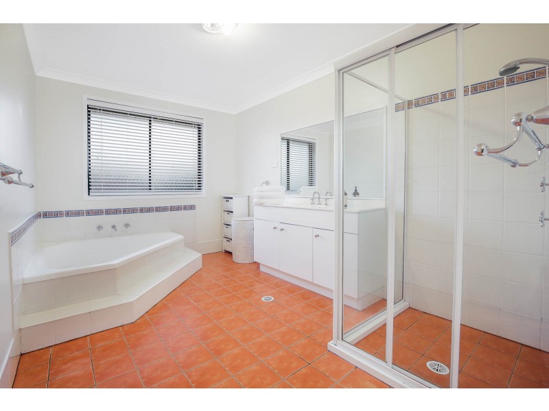 15 Highfield Place, Beaumont Hills NSW 2155