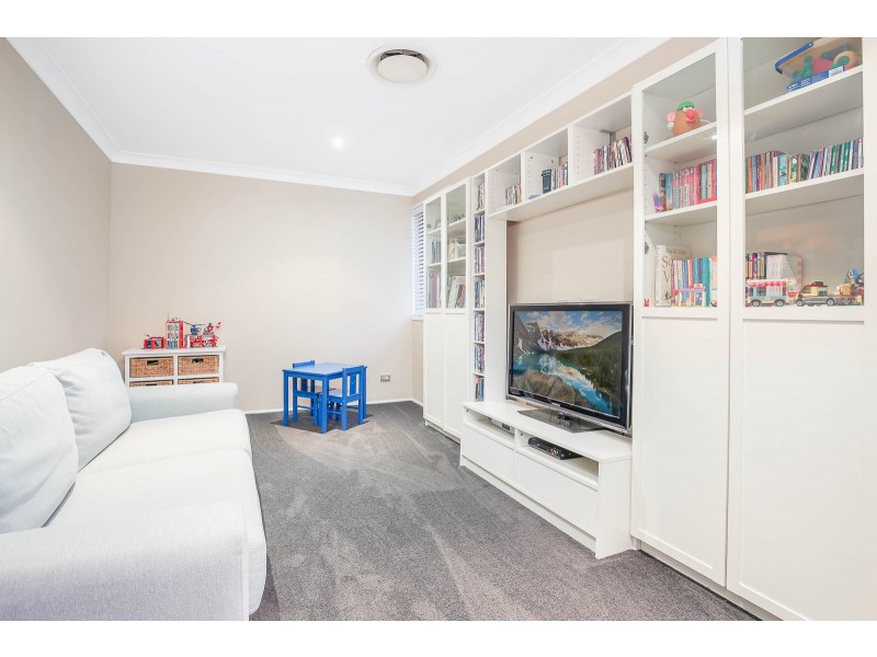 15 Highfield Place, Beaumont Hills NSW 2155