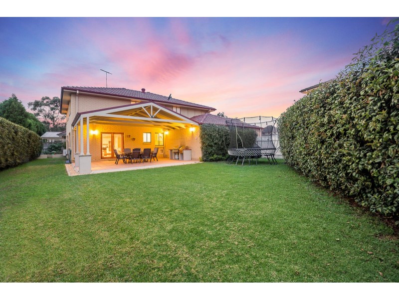 15 Highfield Place, Beaumont Hills NSW 2155