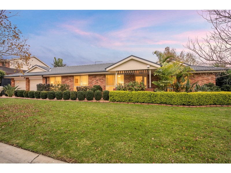 73 Thompson Crescent, Glenwood NSW 2768