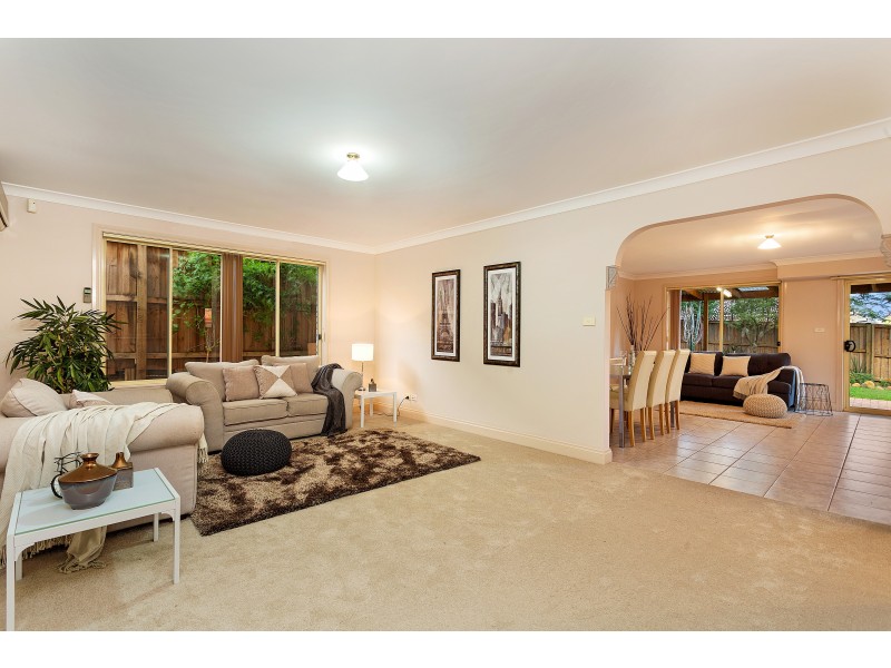 16 Tellicherry Circuit, Beaumont Hills NSW 2155