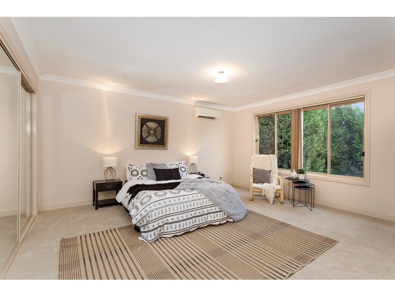 16 Tellicherry Circuit, Beaumont Hills NSW 2155