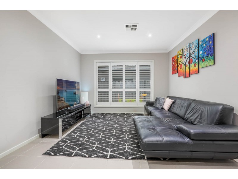 62 Waterfall Boulevard, The Ponds NSW 2769