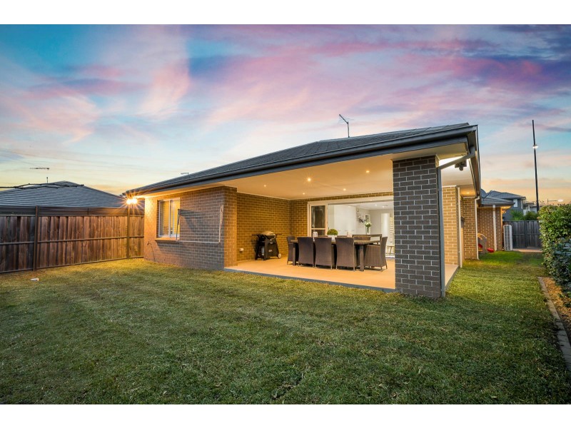 62 Waterfall Boulevard, The Ponds NSW 2769