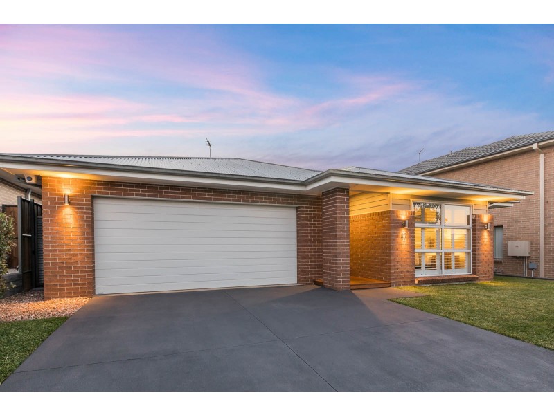 47 Waterfall Boulevard, The Ponds NSW 2769