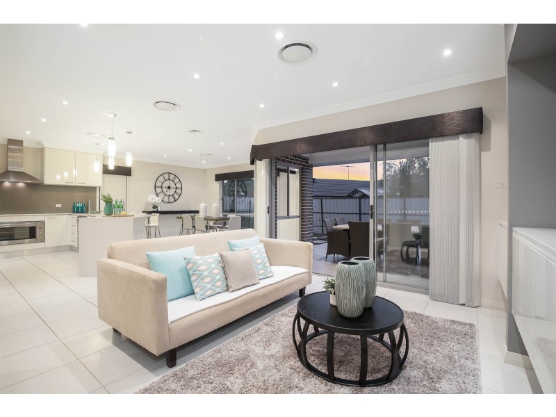 27  Mosaic Avenue, The Ponds NSW 2769