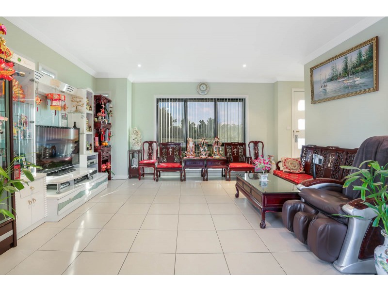 8 Lilypad Avenue, The Ponds NSW 2769