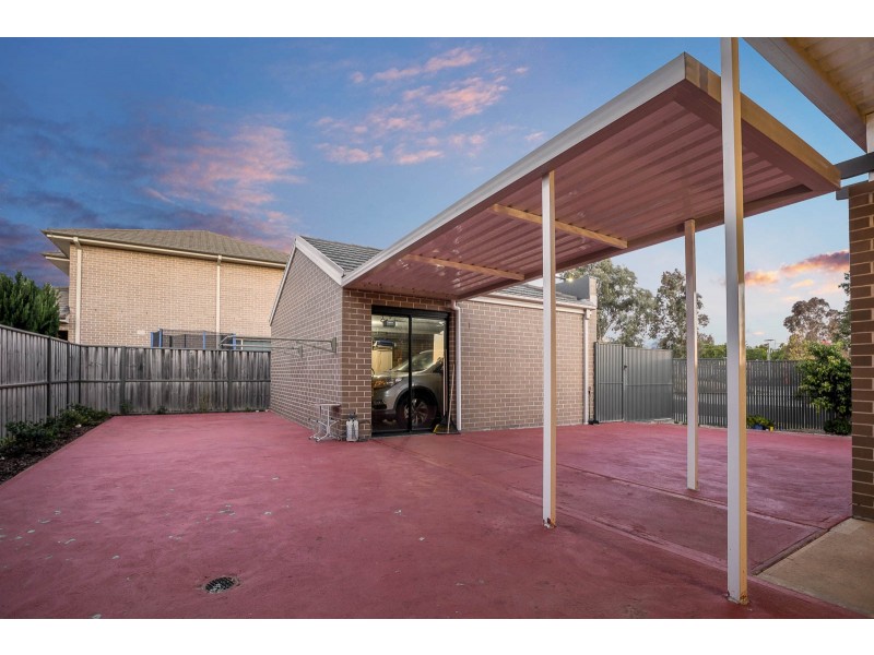 8 Lilypad Avenue, The Ponds NSW 2769