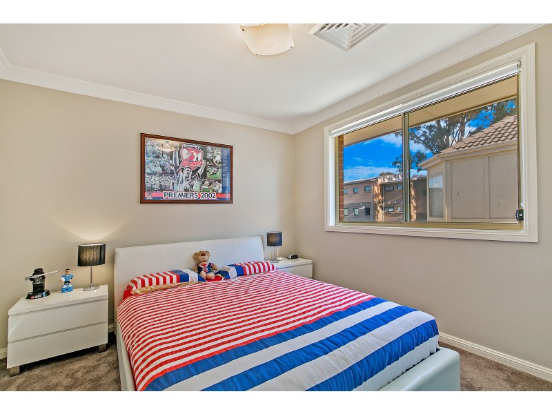 33 Honeyeater Crescent, Beaumont Hills NSW 2155